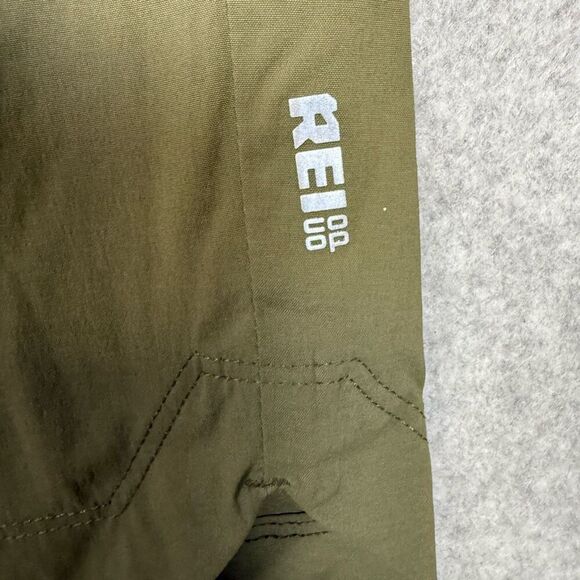 REI Co Op Mens Size 1X Outdoor Athletic Nylon Cargo Shorts Olive Green NWT - Picture 2 of 9